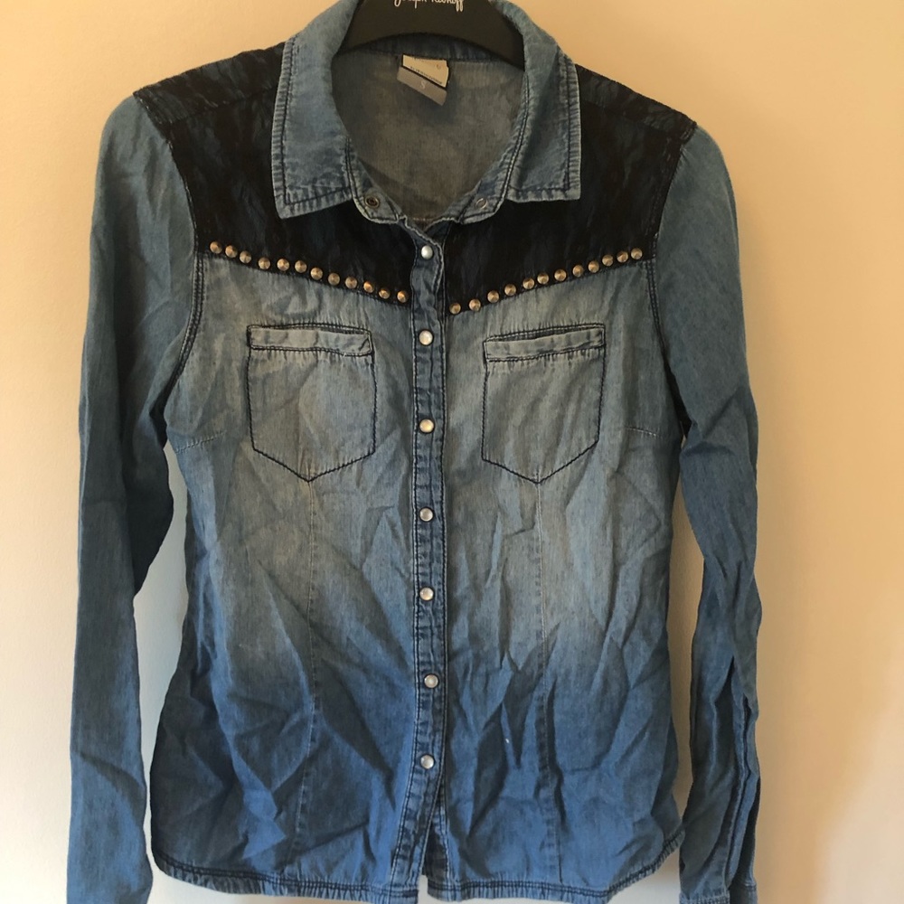 Denim button-up shirt with faux pearl buttons